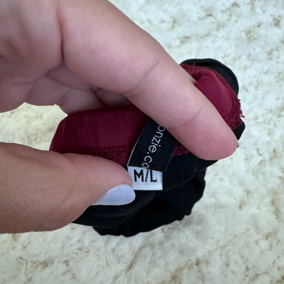 Onzie Chic Bra - Picture 3 of 4